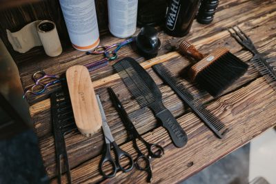 Prikazna slika:Brivnica LMK The barber